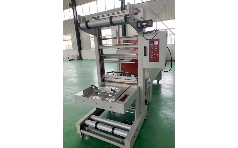 化工產(chǎn)業(yè)半自動袖口式熱收縮包裝機(jī)